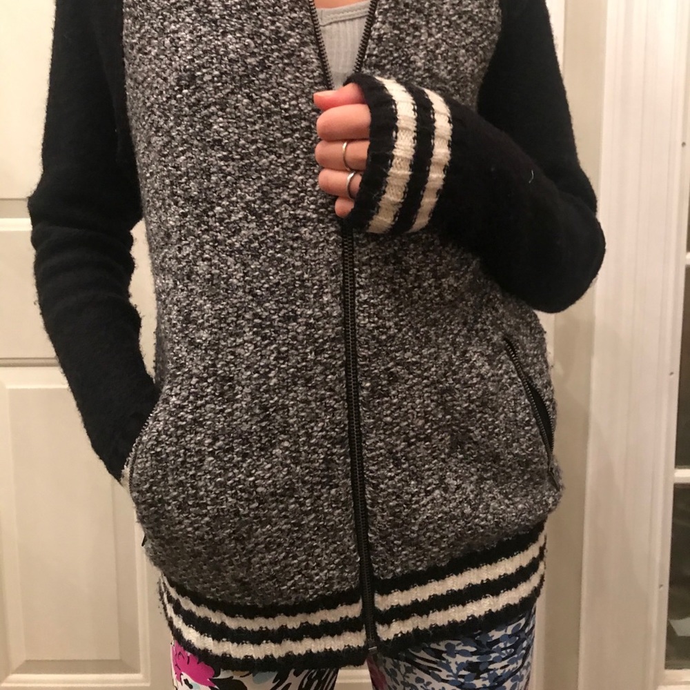 Winter sweater - Picture 3 of 11